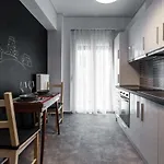 Majestic Sea View Apartment